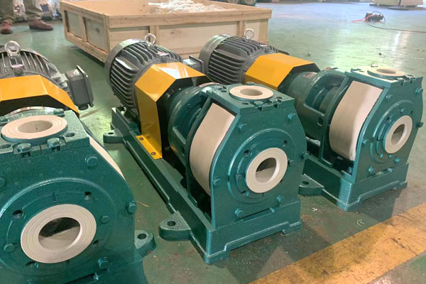 Polymer polytetrafluoroethylene splint centrifugal pump sent to Mexico