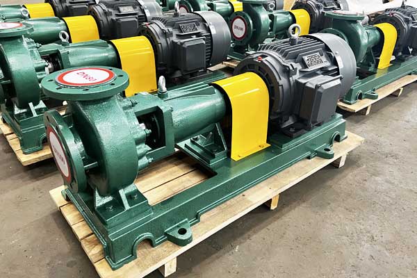 Bahrain customers purchase Rister Teflon centrifugal pumps in bulk