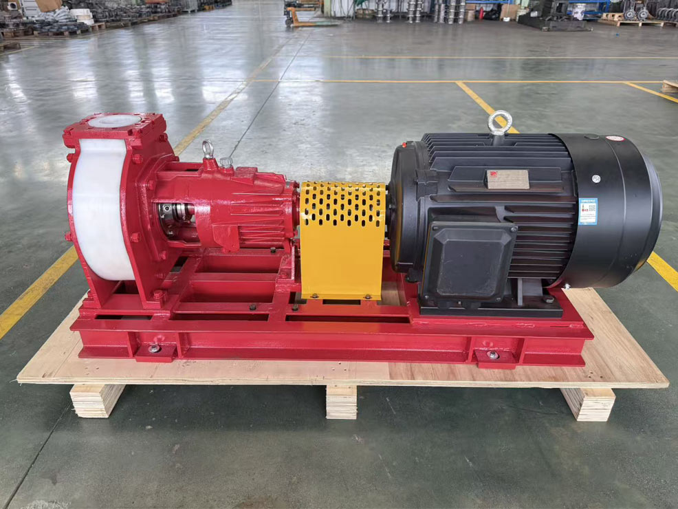 PE lined centrifugal pumps
